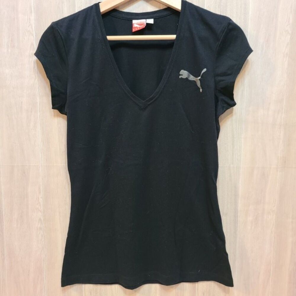Puma Womens T Shirt Medium M Black Graphic Logo Short Sleeve V Neck Active Tee